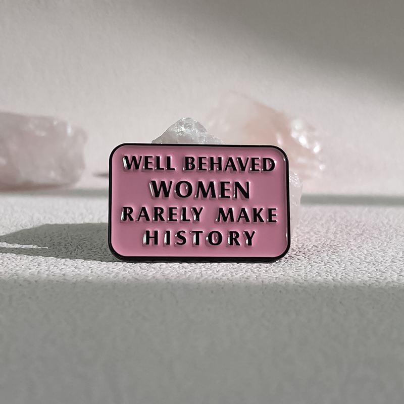 Well Behaved Women Rarely Make - Women Fashion History recension och pris