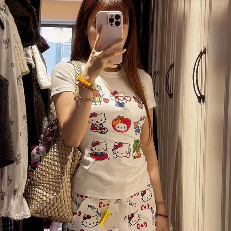 Cartoon Hello Kitty Summer Sho - Women'S Fashion From The 60S recension och pris