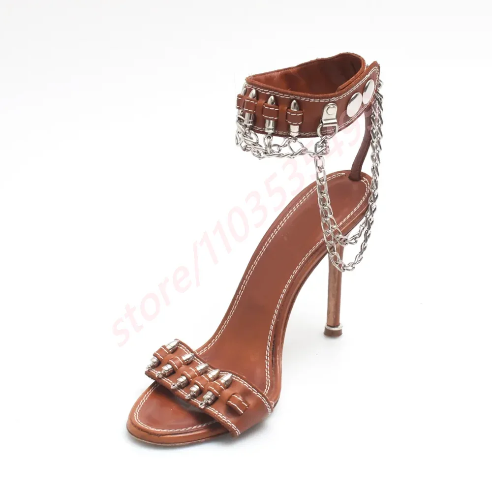 New Catwalk Bullet Chain Roman - Women'S Fashion Summer 2025 recension och pris