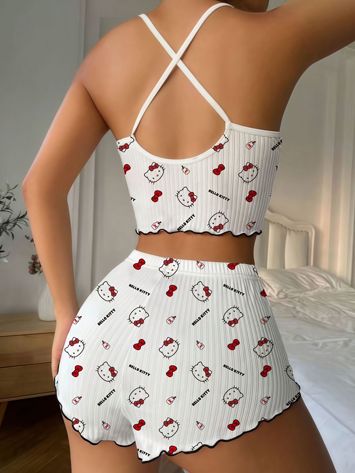 Sanrio Hello Kitty Bowknot Sus - Women Top Fashion recension och pris