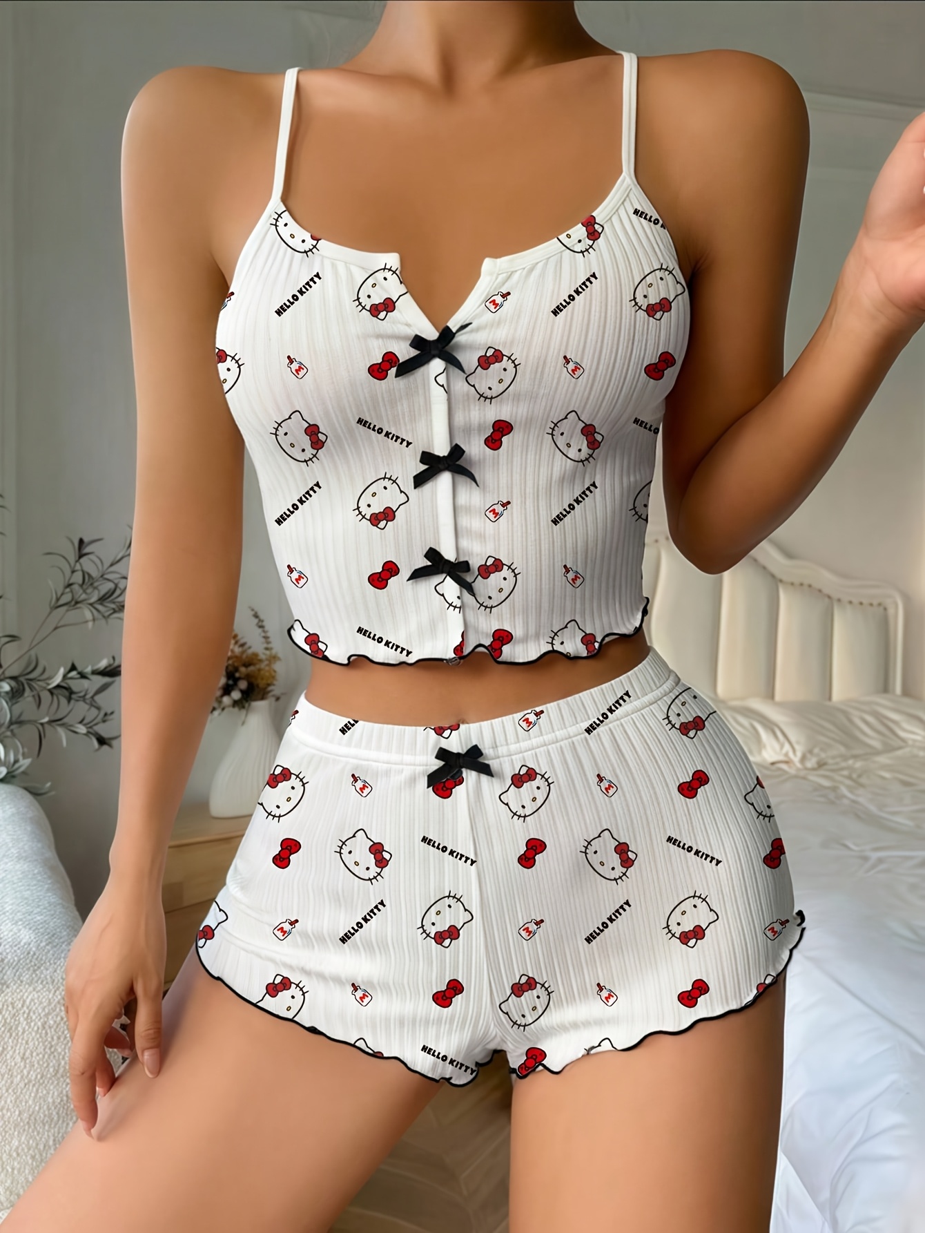 Sanrio Hello Kitty Bowknot Sus - Women Top Fashion recension och pris