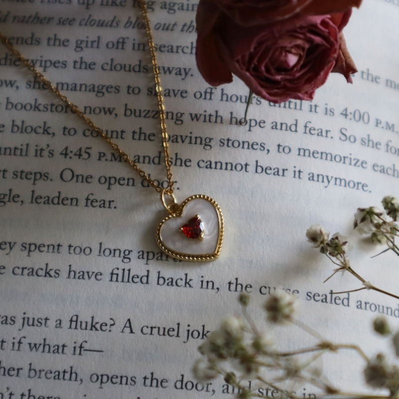 Classical White Enamel Red Zir - Women'S Day Fashion Show recension och pris
