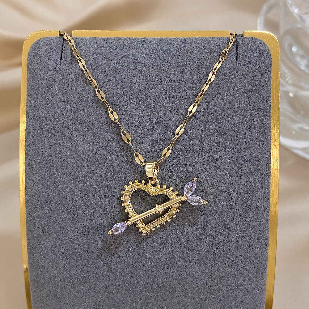 Round Flowers Pendant Necklace - Women'S Day Fashion Show recension och pris