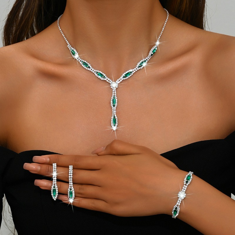 Earrings Necklace Bracelets Wo - Women'S Day Fashion Show recension och pris